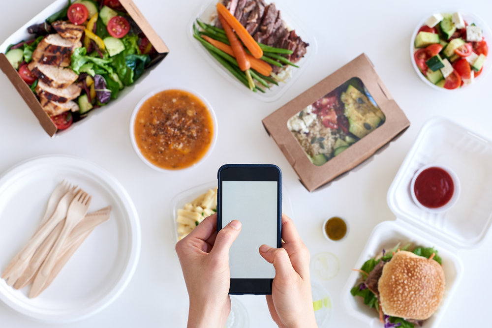 Restaurant eCommerce: 4 reasons why you should consider an in-house management system for online orders